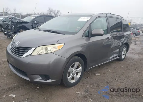 2011 Toyota Sienna Le V6 from USA, damaged, VIN 5TDKK3DC2BS079115